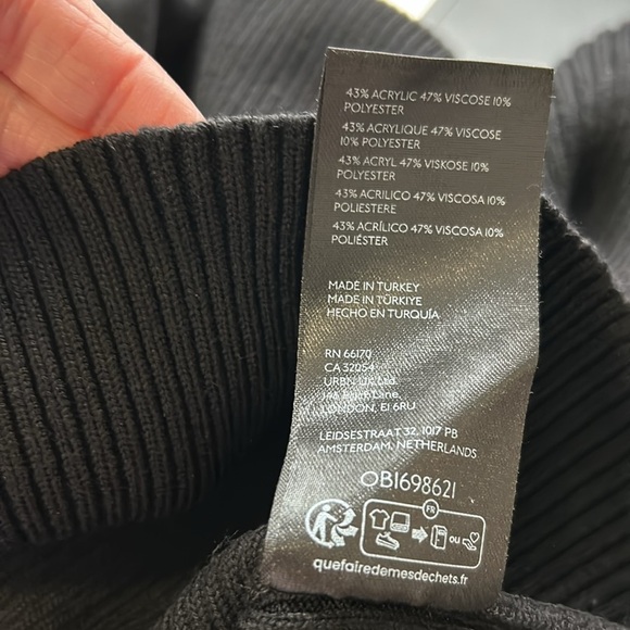 Anthropologie Maeve Off The Shoulder Bell Sleeve Sweater Black Sz S - Picture 10 of 13